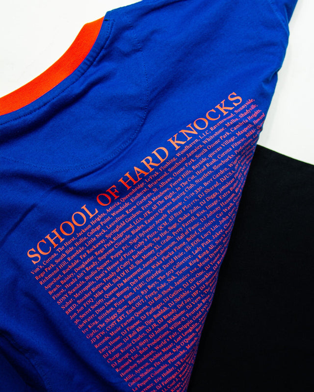 Queens 7 - SCHOOL OF HARD KNOCKS Tee